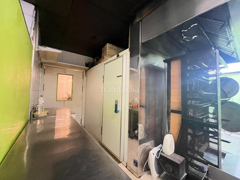 Foto c0135e1f-f0b4-47b6-a960-fb5e2cd8fcd0. Traspaso local comercial traspaso de local restaurante en calle peatonal en Igualada