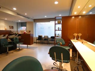Rent Business premise in Poble Sec. Espectacular local en calle odena para empezar a trabajar