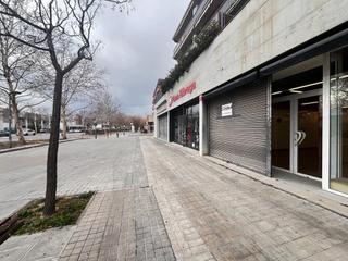 Location Local commercial à Les Comes. Espectacular local en les comes diáfano con 140 m2, gran escapar