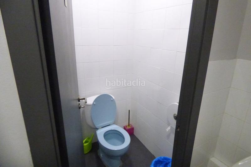 Foto f0f06f3a-b3ca-41d8-b6c7-58c76a1bebe2. Local comercial traspaso de local con negocio en Poble Sec Igualada