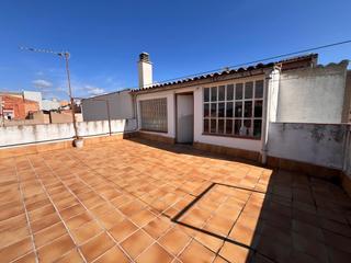House in Poble Sec. Casa en poble sec con jardín, terrazas y garaje para dos coches