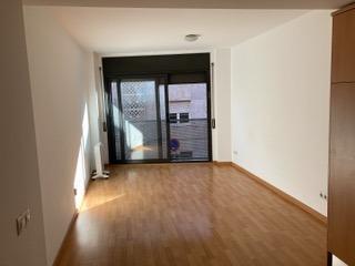 Pis a Poble Sec. Oportunidad de inversión, vivienda de una habitación al lado del