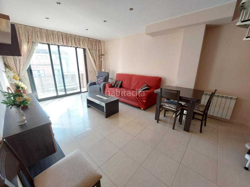 Foto 8951e184-ce36-4f2f-b0d5-4fbdfd9a8480. Dúplex espectacular duplex para reestrenar, impecable, amueblado en zona mercat en Vilanova del Camí
