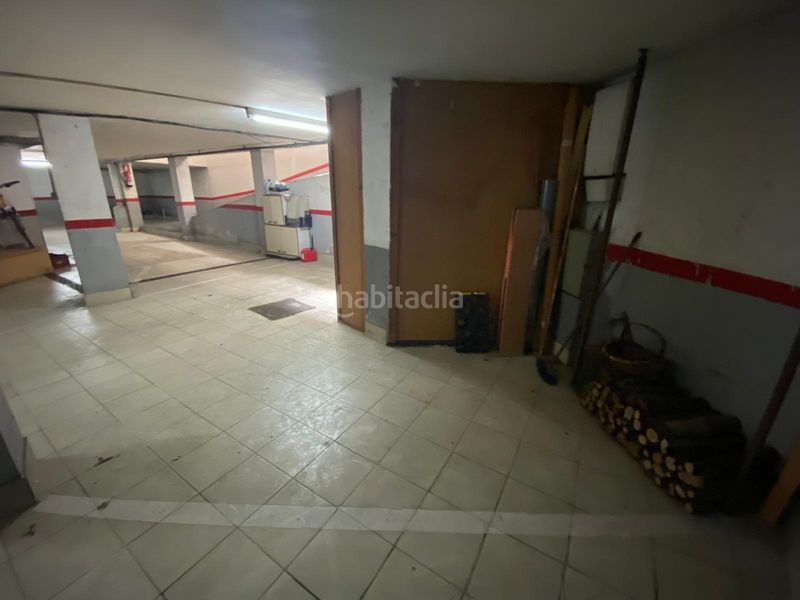 Foto f614526d-421a-401f-8255-dae8bad2d4cc. Alquiler parking coche plaza de parquing zona set camins. en Igualada