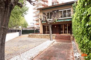 Casa a Platja de Llevant. Impresionante casa esquinera de 246m2, 4 dormitorios, terraza, j