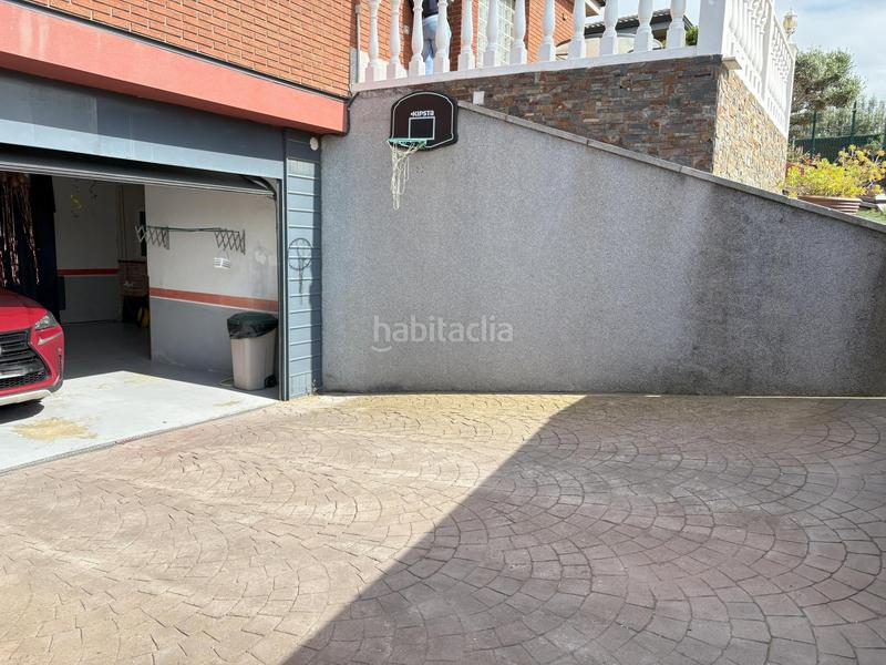 Foto 38c22278-02cf-4387-a9f0-ba6d5aa13dec. Casa con riscaldamento parcheggio piscina in Masquefa