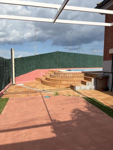 Foto 5ac82052-2128-440b-8be2-4a213d9f8427. Casa con riscaldamento parcheggio piscina in Masquefa