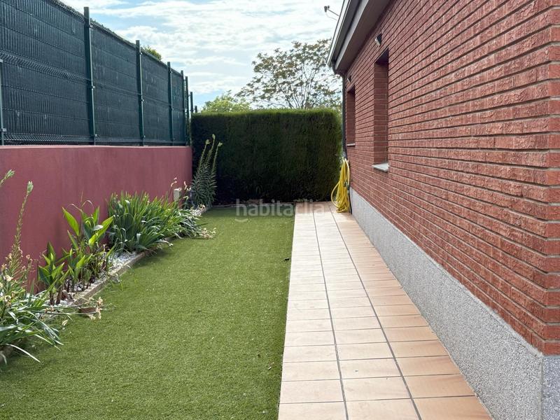 Foto a92dac06-e2f4-4c40-baed-a462112d7892. Casa con riscaldamento parcheggio piscina in Masquefa