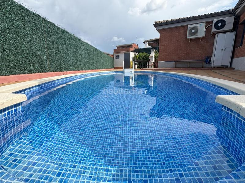 Foto bde45736-1a8e-4ea7-ad68-dff6ed2238ea. Casa con riscaldamento parcheggio piscina in Masquefa