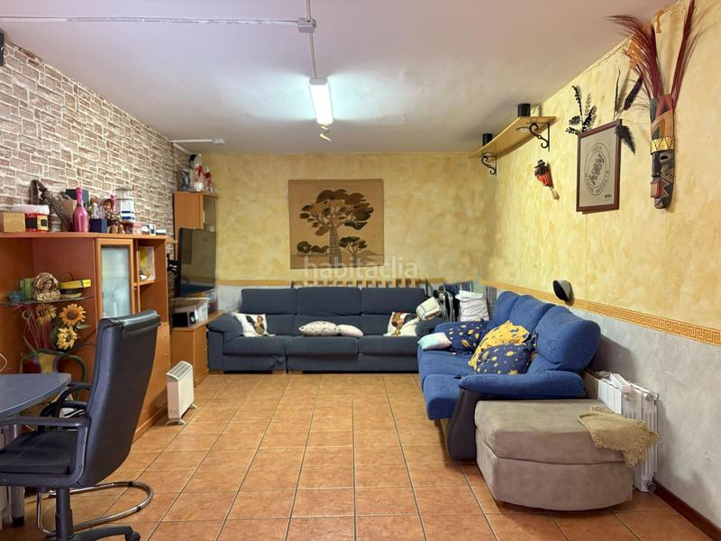 Foto f08fcc26-b945-4f4a-b5e2-9492d4fd8699. Casa con riscaldamento parcheggio piscina in Masquefa