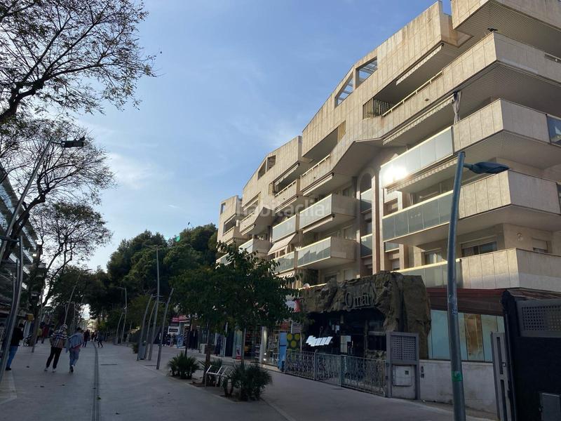 Foto 1758fca7-c911-47b1-a2b4-8ed343fe6817. Attique avec chauffage parking piscine dans Mar i Camp - Platja dels Capellans Salou