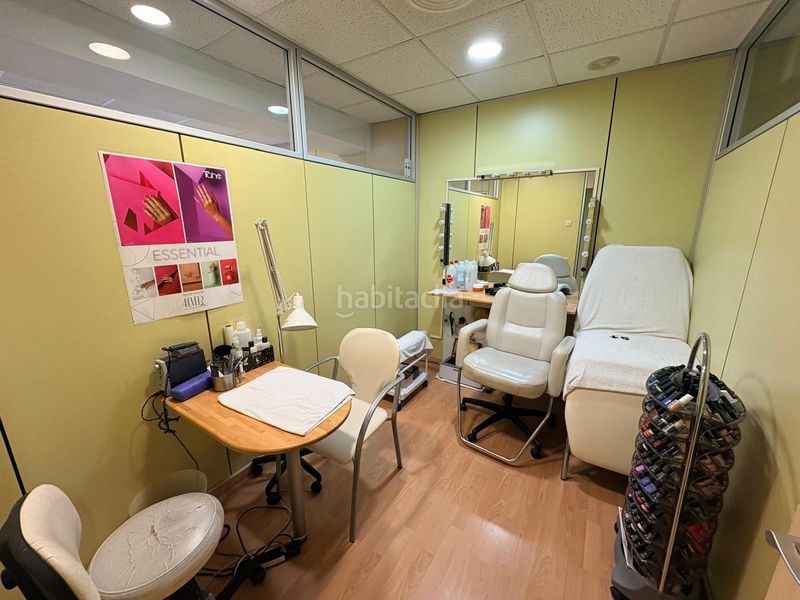 Foto b9d29003-d39b-4ac2-89ed-c51bc5fd95e0. Local comercial a Llevant Igualada