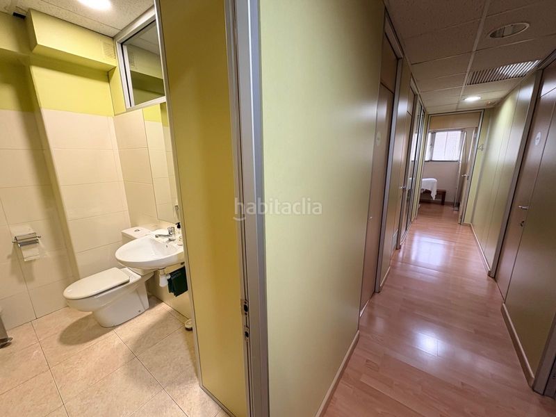 Foto ca49836b-e86a-43d2-8f20-1363152d05d1. Local comercial a Llevant Igualada