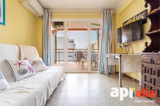 Pis a Mar i Camp - Platja dels Capellans. Fantastico y acogedor piso de un dormitorio doble, balcón amplio