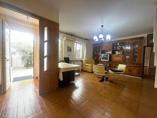 Maison jumelée à Sant Sadurní d´Anoia. Espectacular casa impecable, con 4 hab, garaje, patio en zona an