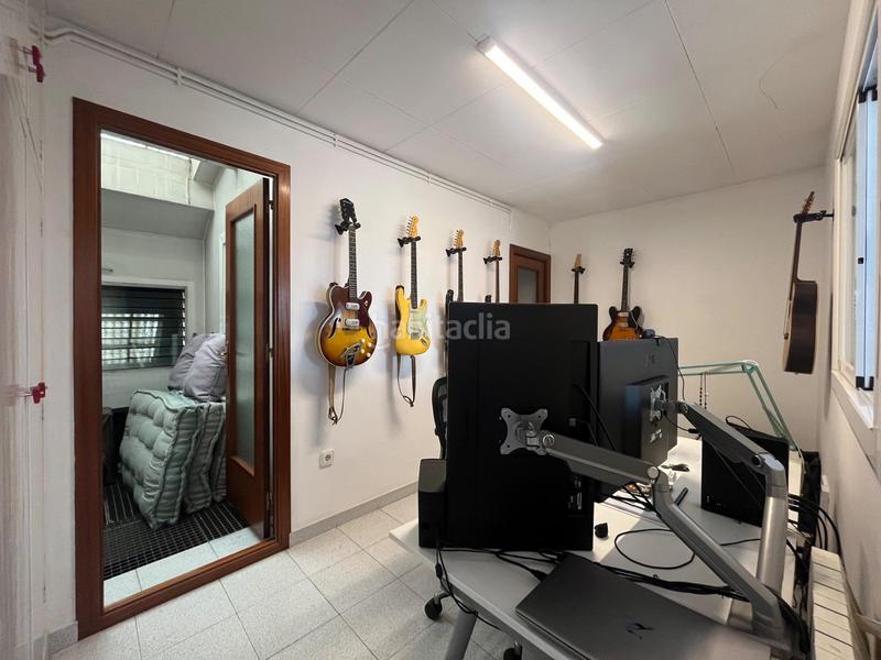 Foto 2910d13e-c82a-447c-8899-a0f64bce6721. Casa con riscaldamento parcheggio in Barri del Centre Terrassa