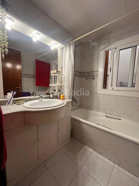 Foto fb4a0e39-7a6c-45f8-ba9b-c4b3bee0e961. Casa con riscaldamento parcheggio in Barri del Centre Terrassa