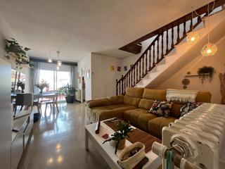 Casa in Barri del Centre. Oportunidad, a un paso del centro de terrassa, varias terrazas,