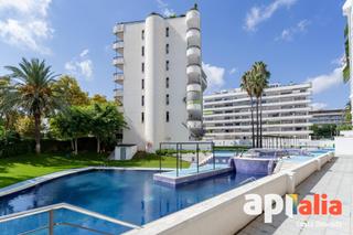 Pis a Plaça Europa - Port Aventura. Acogedor piso de 2 habitaciones con terraza y piscina en salou!