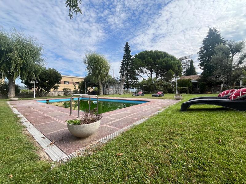 Foto d3b49ccc-0a86-43f5-a725-a9c2d954c580. Casa con riscaldamento parcheggio piscina in Pobla de Claramunt (La)