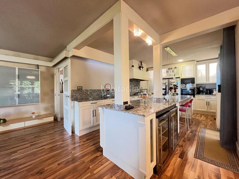 Foto e3cb0b1e-740d-4e51-bd2d-482d8cd0ec31. Casa con riscaldamento parcheggio piscina in Pobla de Claramunt (La)