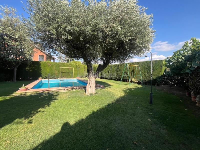 Foto b390b6df-6b8e-427e-873f-46546dcc9b70. Casa amb calefacció aparcament piscina a Jorba
