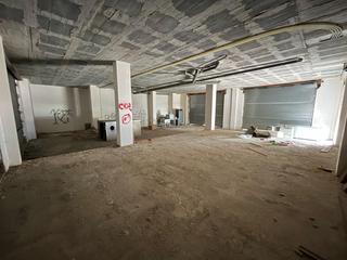 Miete Geschäftsraum in Les Comes. Local comercial esquinero frente a cap igualada nord