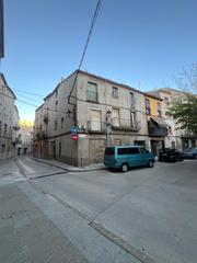 Maison à Calaf. Super oportunidad, edificio con división horizontal compuesto de