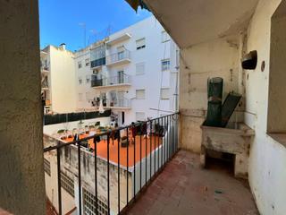 Appartement à Llevant. Oportunidad de inversión,  piso de 3 habitaciones en reus, con s