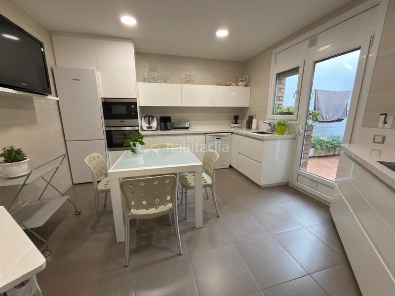 Foto 1ee025db-c0f3-4f94-b392-a609320b1735. House with heating parking in Poble Sec Igualada