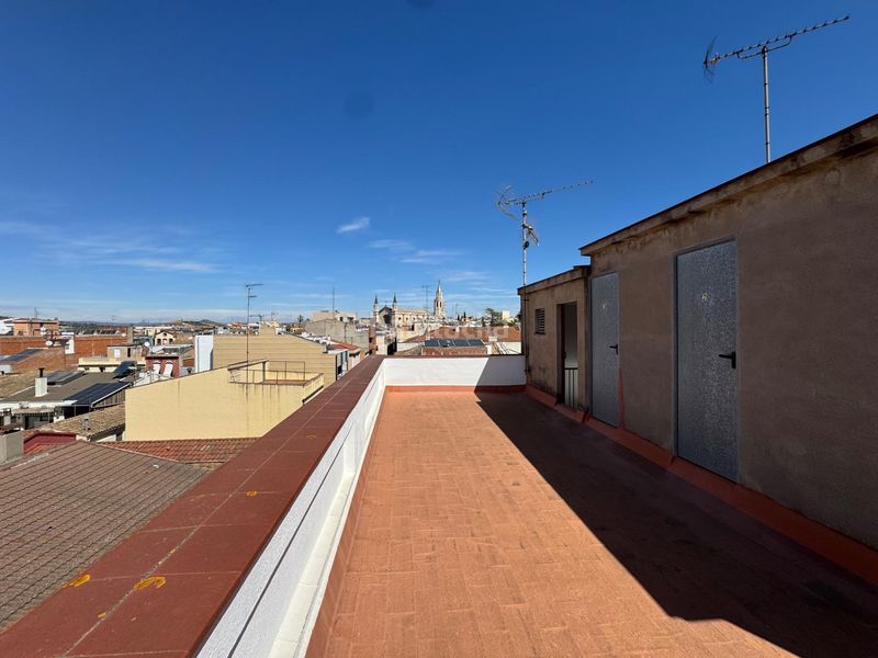 Foto 9bcdc022-a566-4249-a37e-4381d3aa697c. Edifici a Sant Julià Vilafranca del Penedès