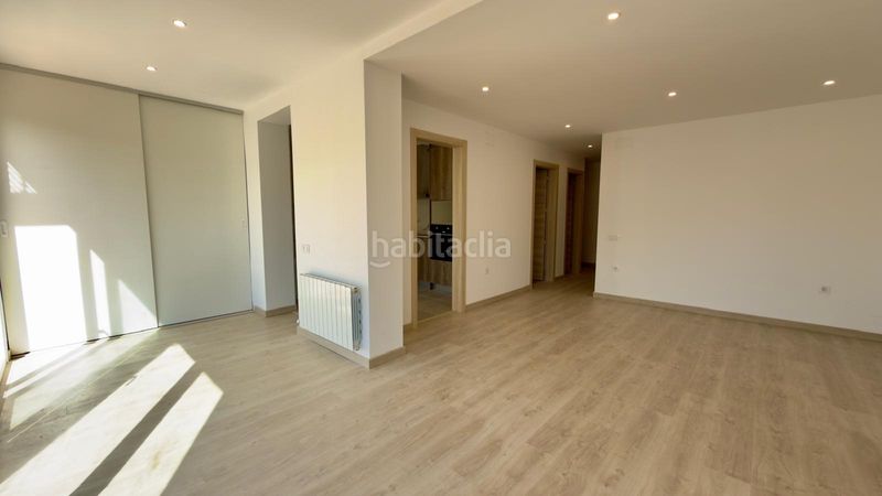 Foto 92455d5a-0c64-4323-b013-d795e20aba3f. Pis amb calefacció aparcament a Llevant Igualada