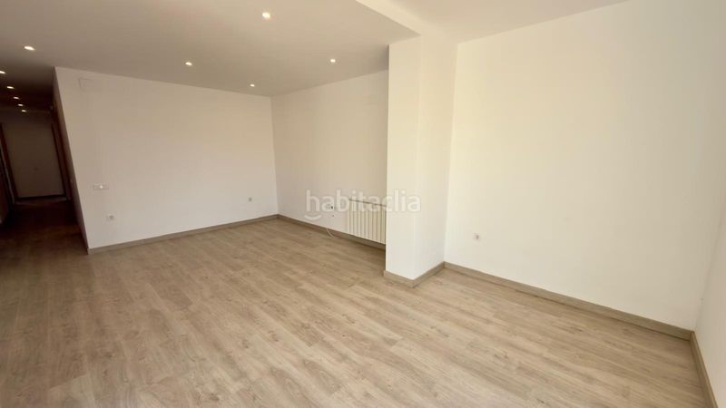 Foto b515d029-4168-4b41-a967-48286ebd64cd. Pis amb calefacció aparcament a Llevant Igualada