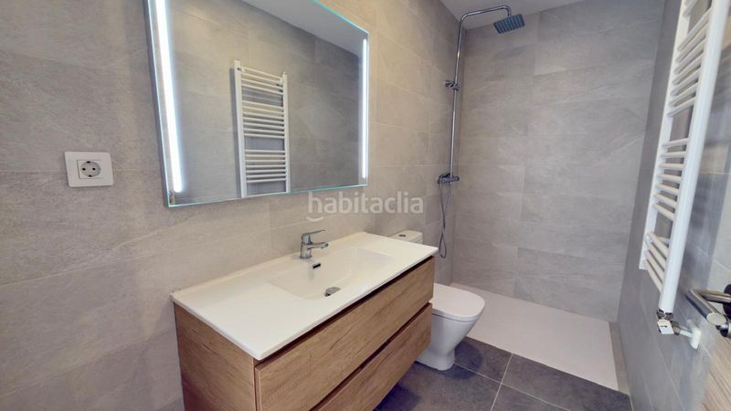 Foto c9919701-8346-4fb7-929a-99c1a9f01aa8. Pis amb calefacció aparcament a Llevant Igualada