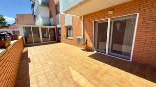 Pis a Santa Margarida de Montbui. Gran terraza, ascensor, 3 dormitorios, 2 baños y plaza de parkin