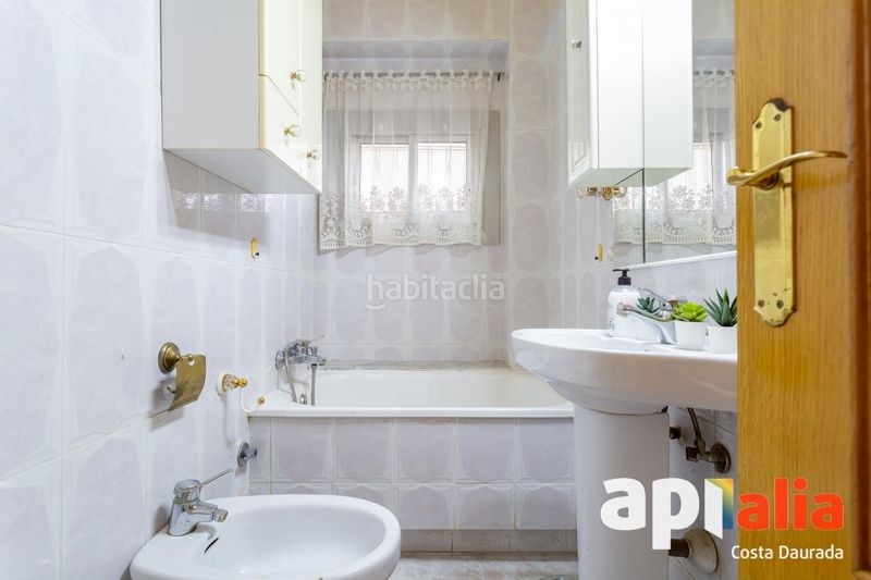 Foto b5c5600a-4a0c-4131-a7ac-201e2a0a89d0. Planta baixa amb calefacció a Mar i Camp - Platja dels Capellans Salou