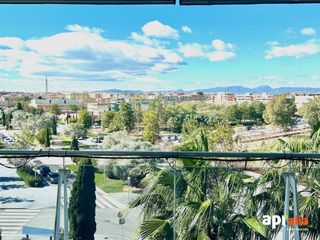 Etagenwohnung in Centre. Amplio y luminoso piso en el corazón de salou con parking y tras