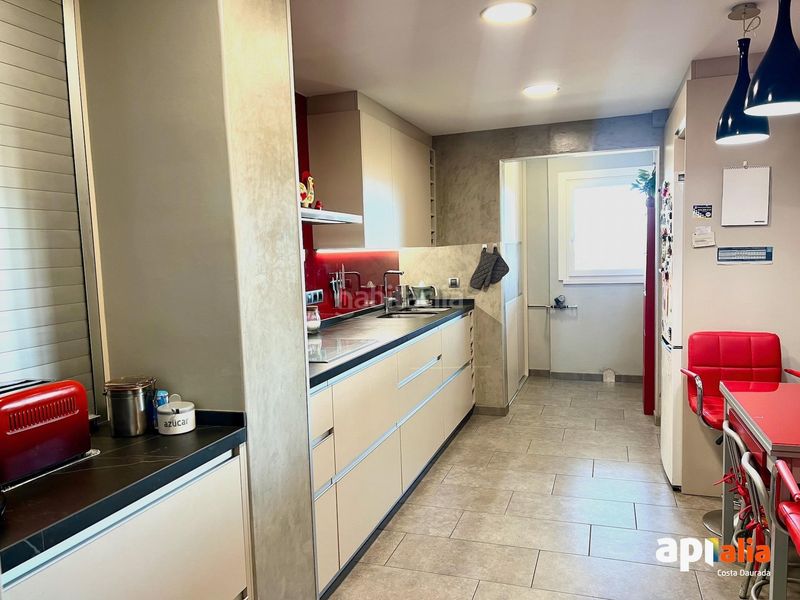 Foto ac4b5445-5b58-44e7-9885-4e37334997c3. Pis amb aparcament piscina a Centre Salou