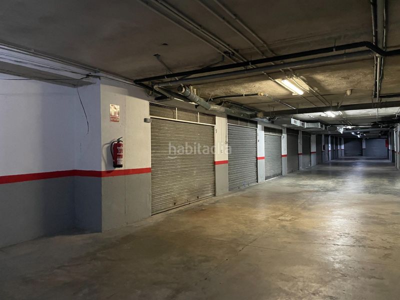 Foto aef20d01-ceb3-49d3-a890-10bc8103809d. Aparcament cotxe a Centre Salou