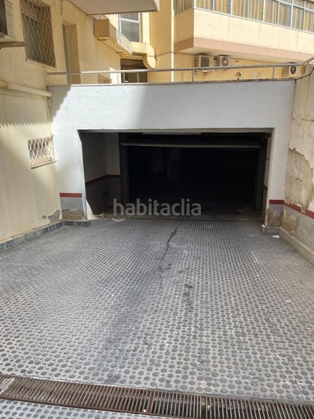 Foto e7e2d603-cd55-4dc1-a053-3ba0f766d7e6. Aparcament cotxe a Centre Salou
