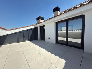 Duplex in Llevant. Espectacular duplex de obra nueva en poble sec de igualada