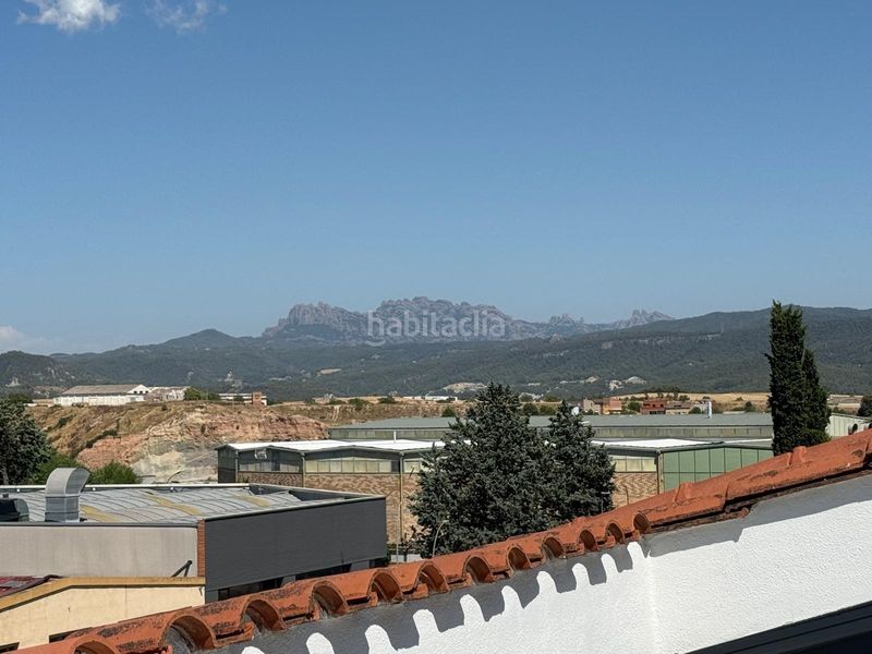Foto edeb78d9-b368-4ce1-b6ea-8d7c0a060871. Dúplex amb calefacció a Llevant Igualada
