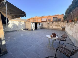 Flat in Llevant. Increible,  amplio y luminoso piso de 80m2 en igualada , 4 dormi