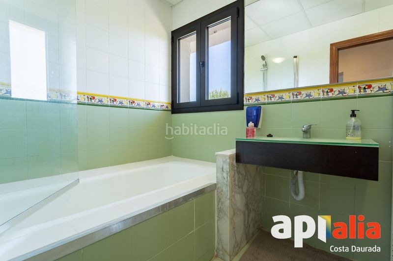 Foto 40a01040-7909-47dc-bd58-dfea040aca25. Xalet amb calefacció aparcament piscina a pla de maset - cap de Salou Salou
