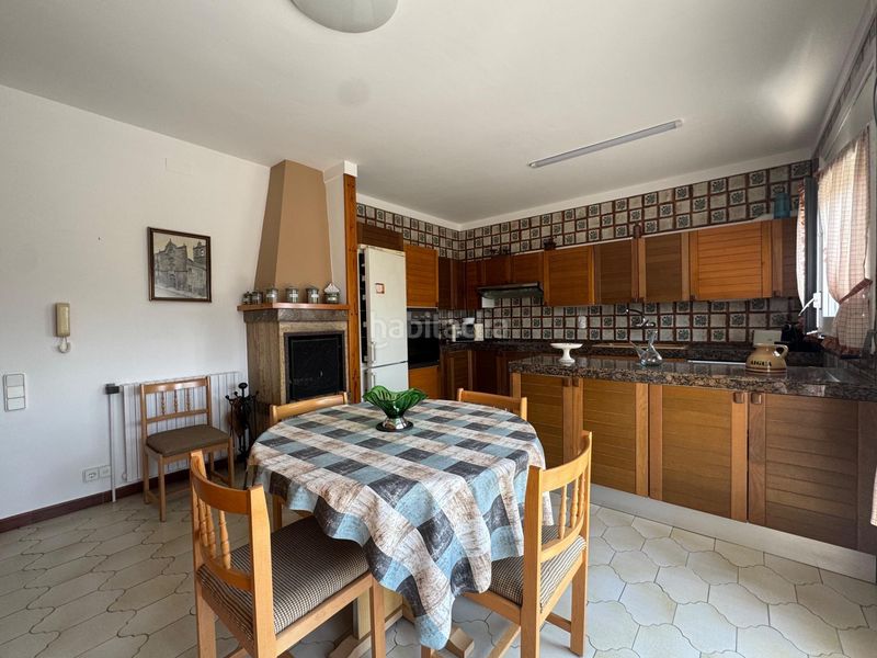 Foto 1776f59f-a918-4e4b-9320-dd959b2b0dea. Casa amb calefacció aparcament piscina a Cervera