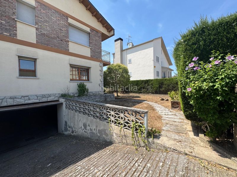 Foto 512fc3e1-d6d4-4e72-876e-2b06a2e656fb. Casa amb calefacció aparcament piscina a Cervera