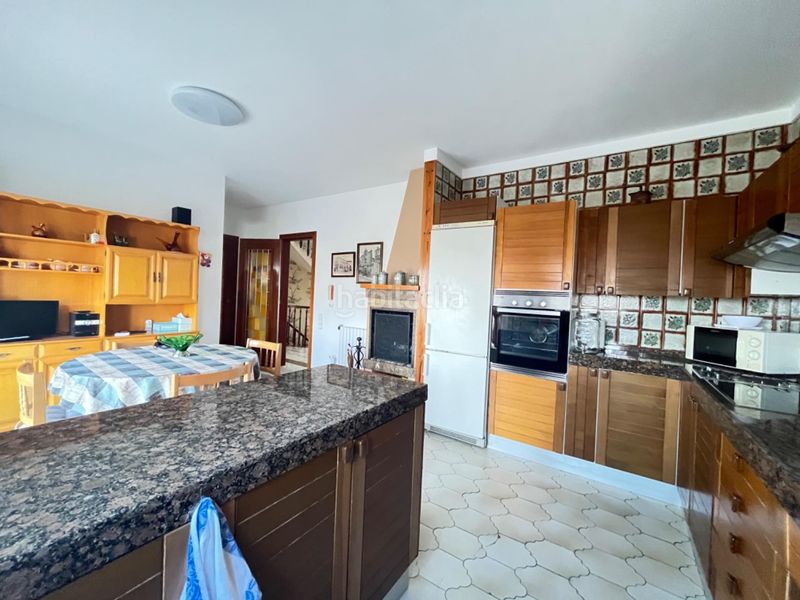 Foto cfcff311-94be-4f62-bd7c-d3128ae509da. Casa amb calefacció aparcament piscina a Cervera