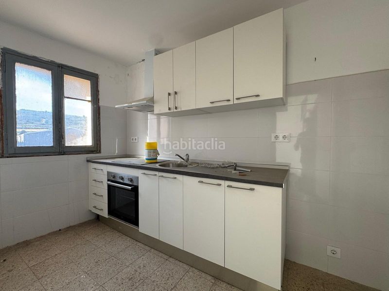Foto 860c2286-c996-43e4-8333-f0da3a29af74. Casa amb aparcament a Sarral