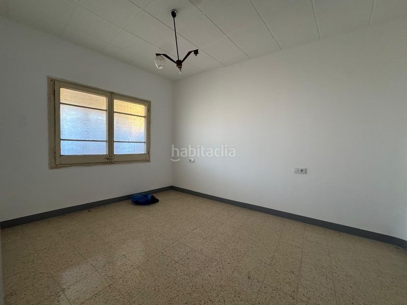 Foto f88a76bc-ed8f-4368-8c29-5290c3b86e61. Casa amb aparcament a Sarral
