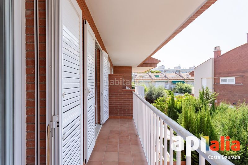 Foto b8350417-4c50-47c7-82ed-d64ca3d59b4c. Casa adossada amb calefacció aparcament a Altafulla